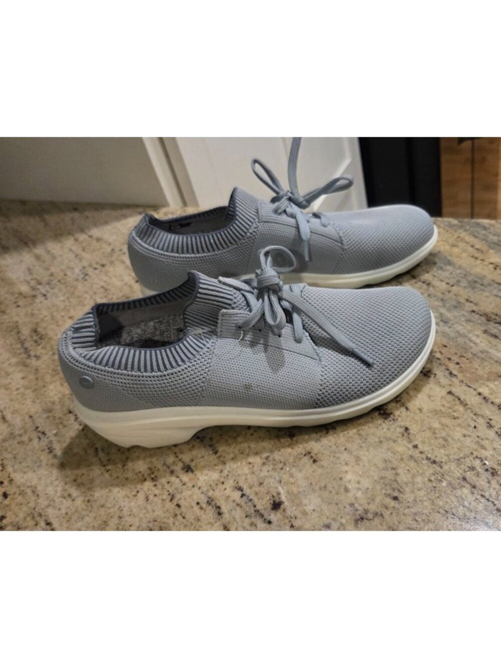 Klogs Glide Sneakers Size 9 Chateau Gray Lace up Mesh Slip Resistant